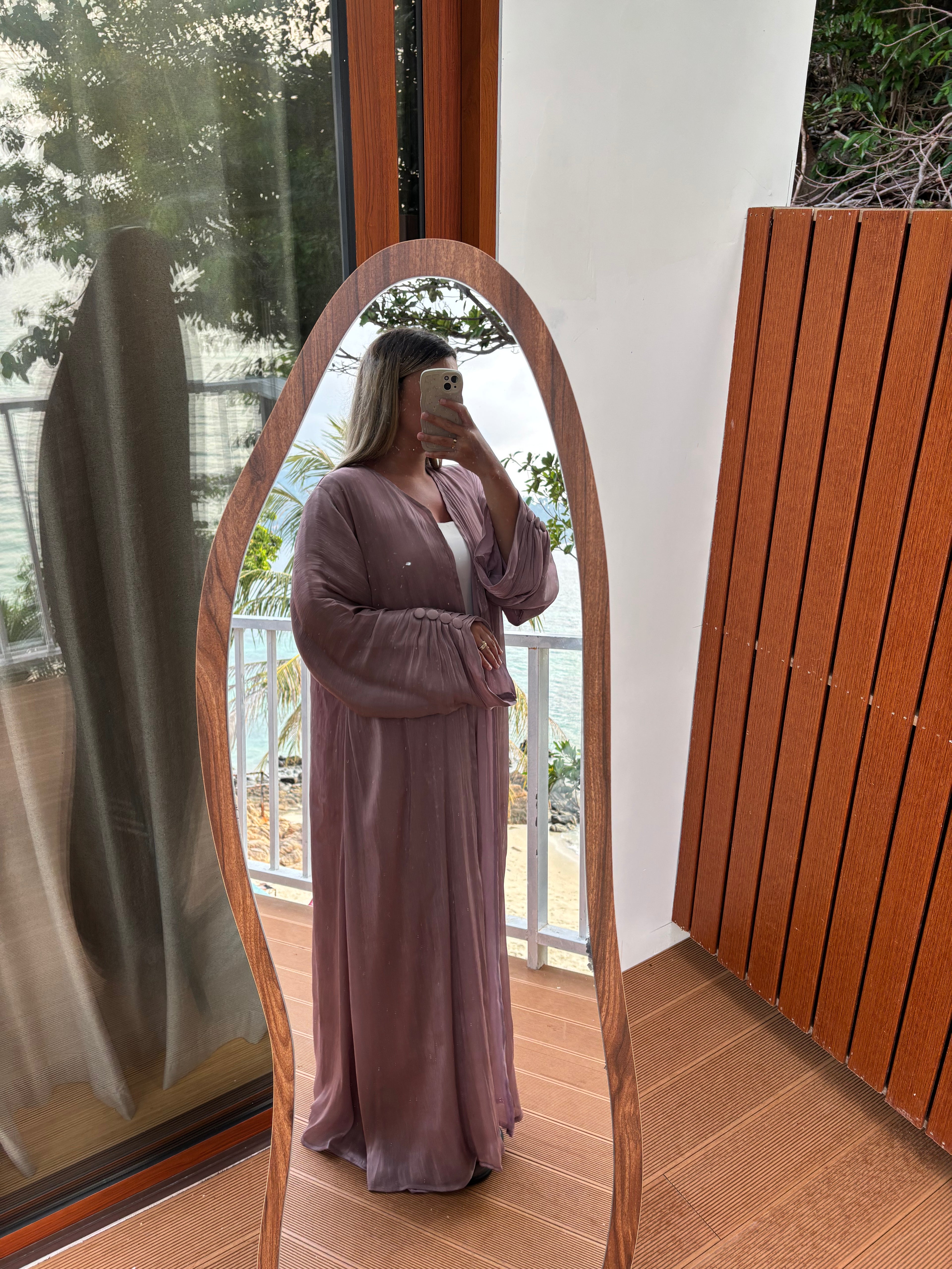 Leela Glow Abaya